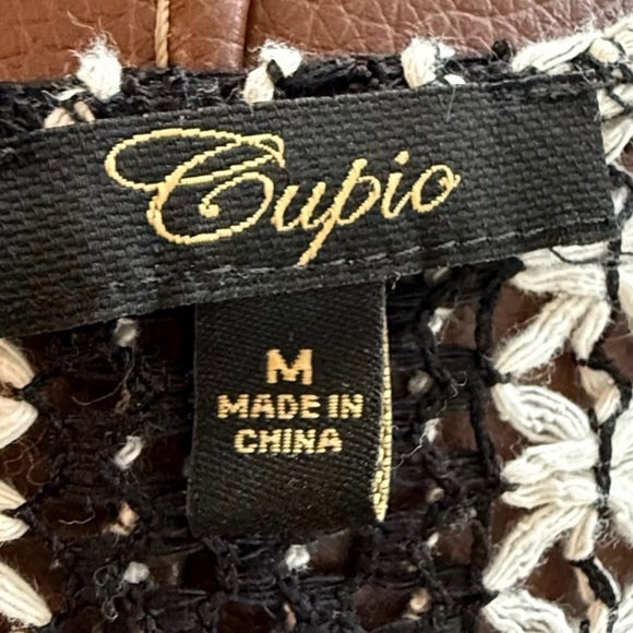 Cupio Black and White Knit Top - Picture 3 of 4